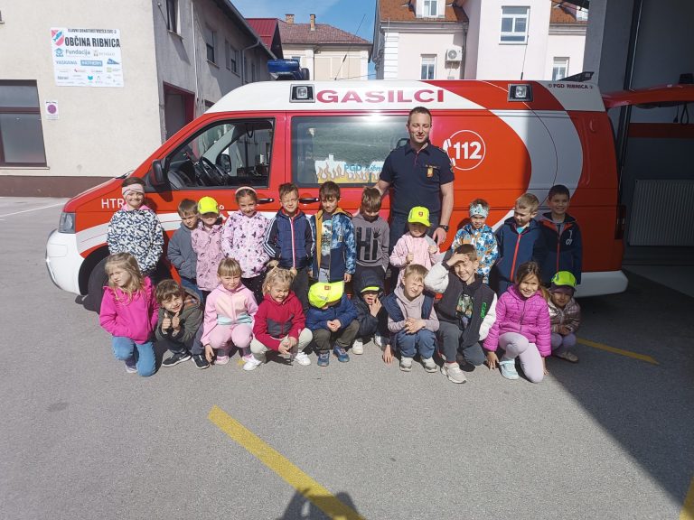 Ko zajčki spoznajo prave junake