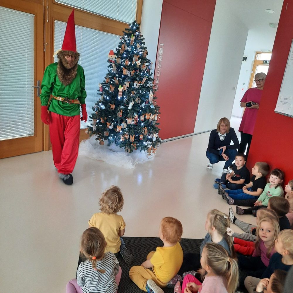 S škratom v gozdu in v vrtcu