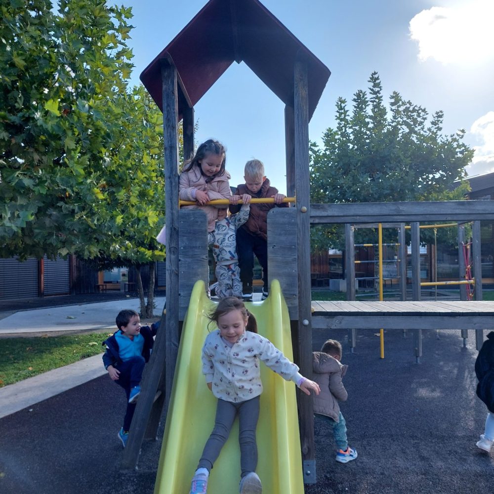 Otrok »NEPOPISAN LIST« v skupini Žabice