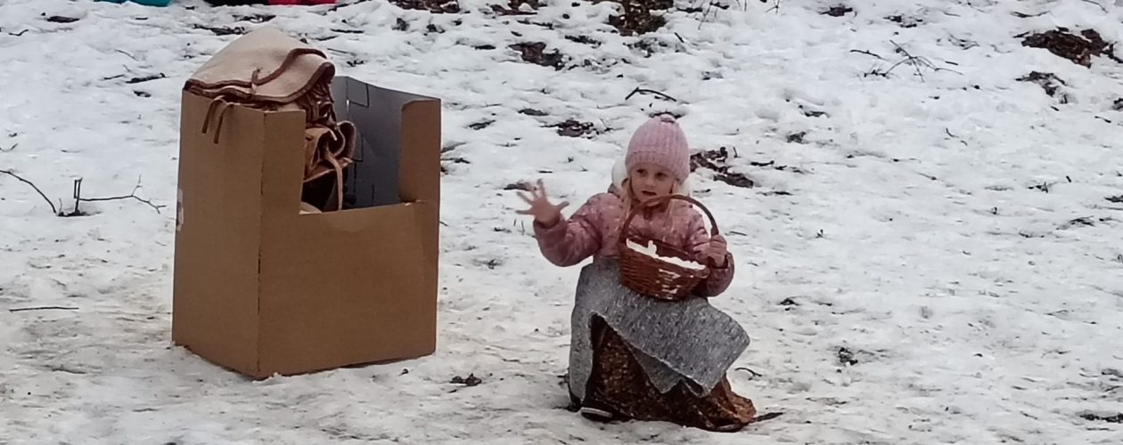 Uprizoritev ruske ljudske pravljice Babica Zima