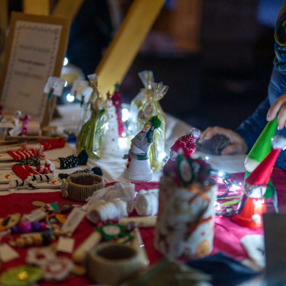 Stojnica Vrtca Ribnica v prazničnem gradu