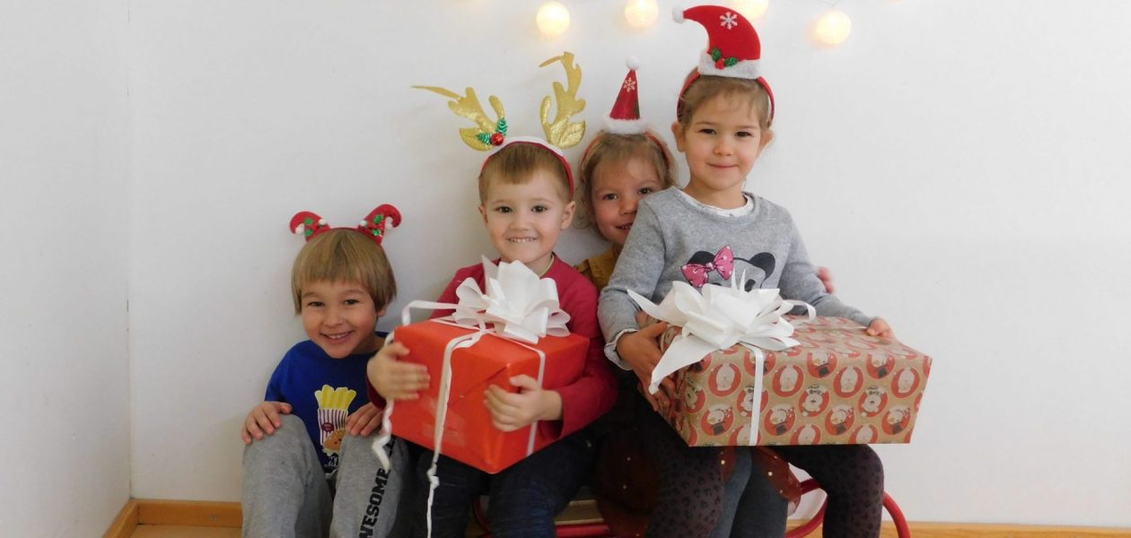 Praznični foto kotiček pri Bobrčkih