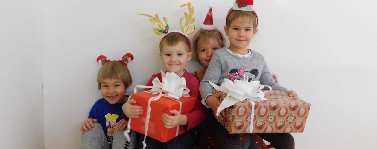 Praznični foto kotiček pri Bobrčkih