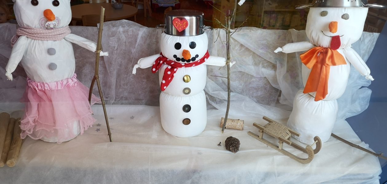 Snežaki na obisku pri Čebelicah