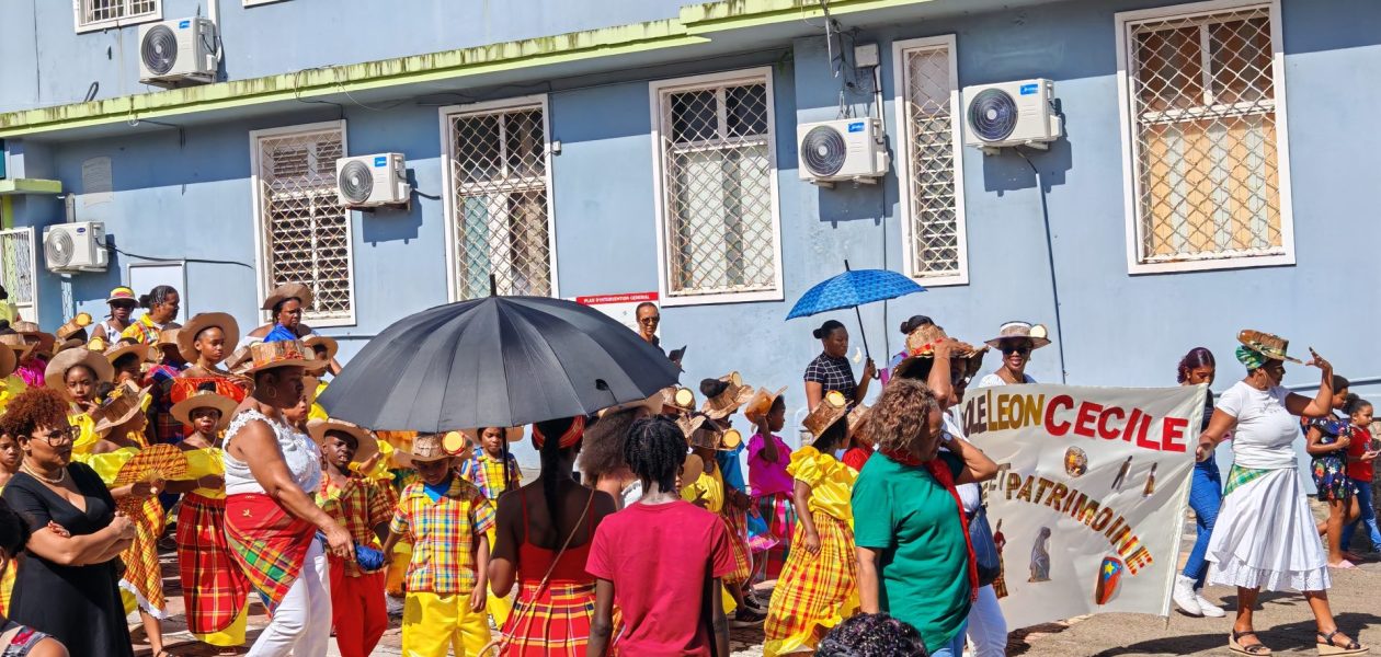 FRANCIJA-Sledenje na delovnem mestu