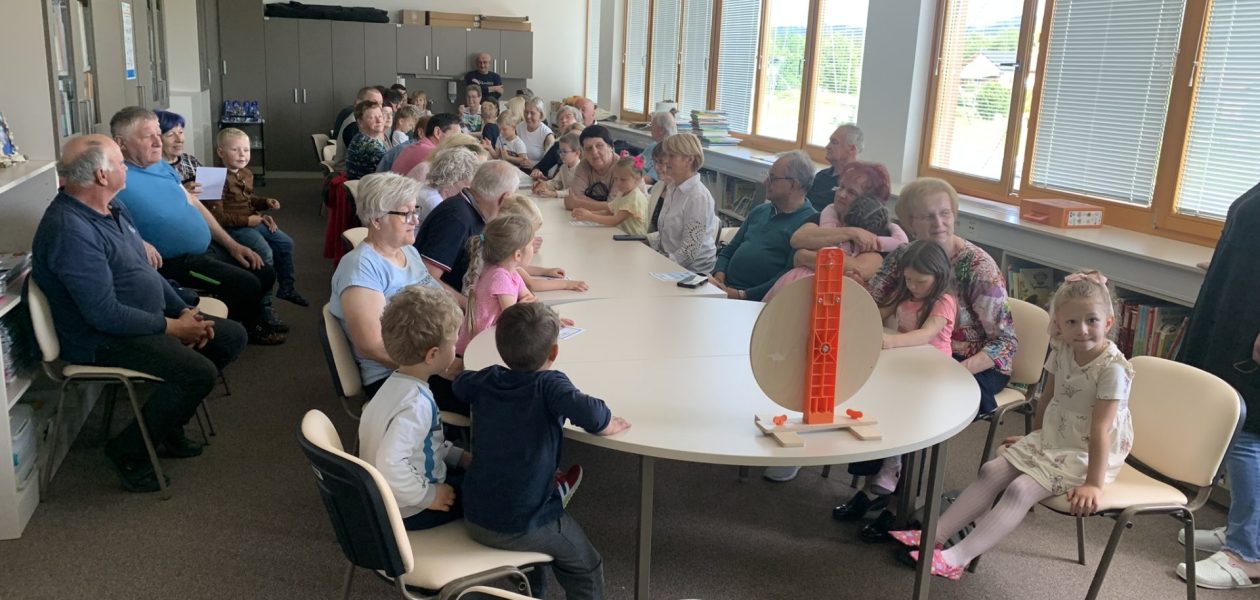 V Žabicah so nas obiskali babice in dedki