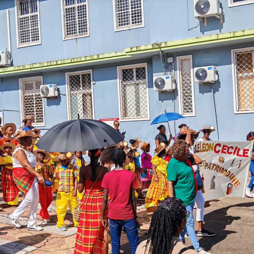 FRANCIJA-Sledenje na delovnem mestu