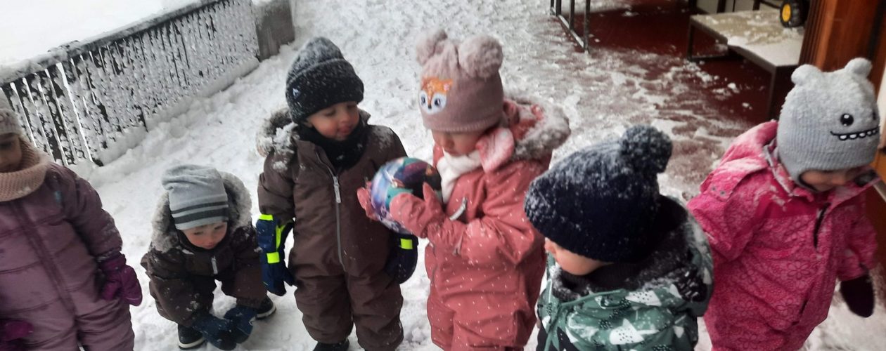 Zimsko veselje v skupini Čebelice