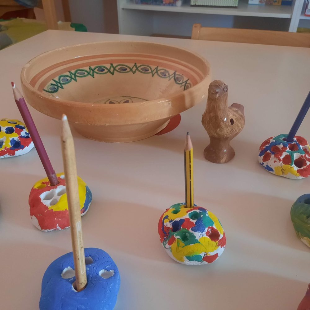 Tradicionalna glina v rokah sodobnih otrok