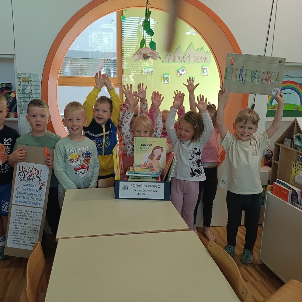 Knjižna izmenjava povezala Vrtec Ribnica in OŠ Ljubo Šercer
