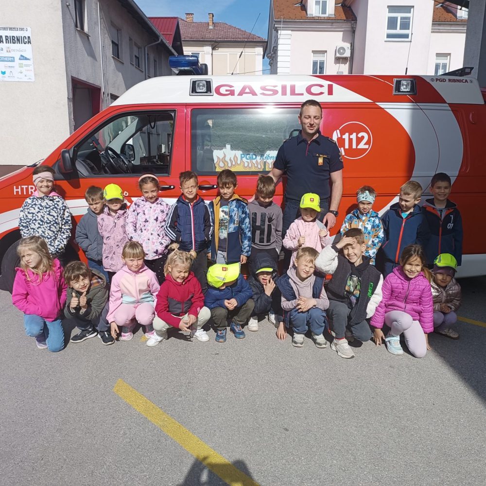 Ko zajčki spoznajo prave junake